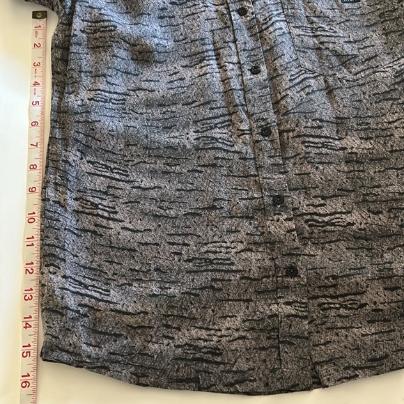 RVCA Button Front Black Deep Purple Short Sleeve top shirt small - Picture 9 of 9